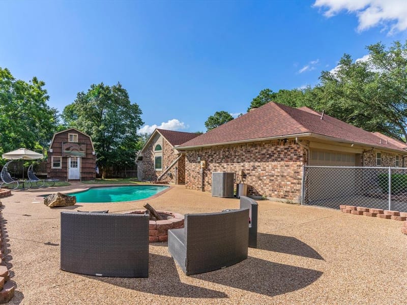 102 Kings Place, Joshua TX 76058 - Photo 3