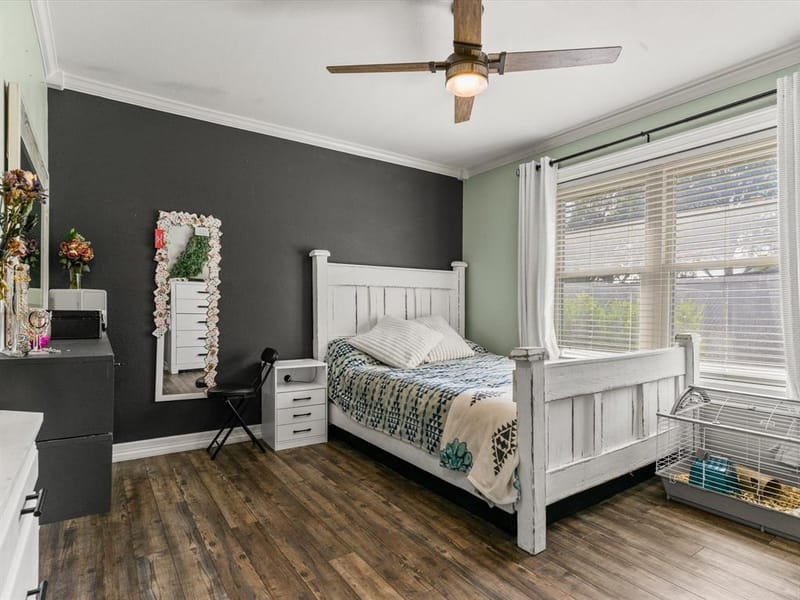 102 Kings Place, Joshua TX 76058 - Photo 9