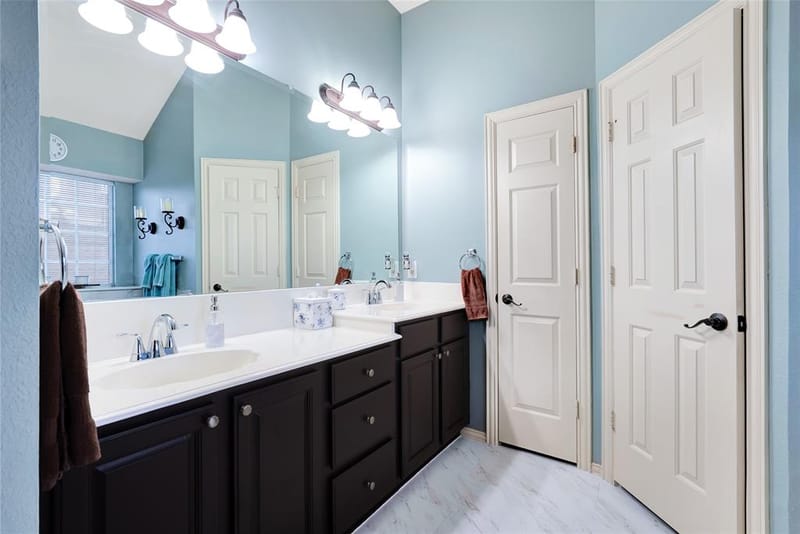 4315 Sandalwood Lane, Frisco TX 75035 - Photo 20