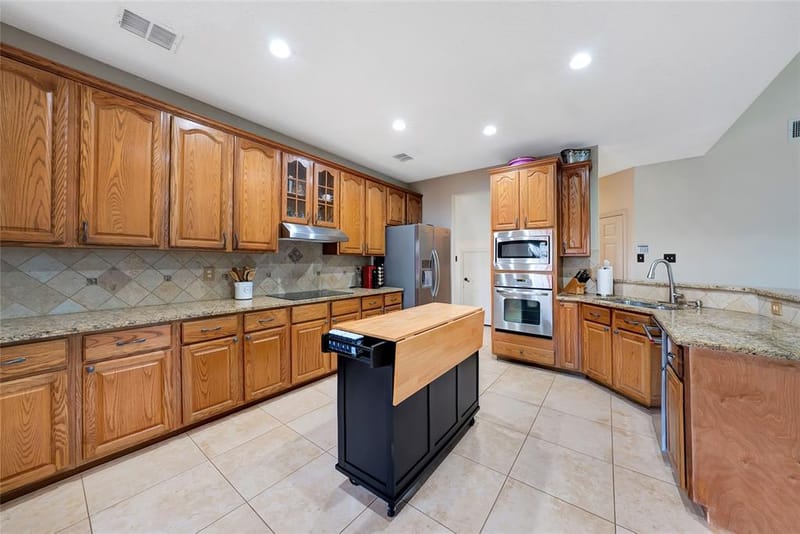 4315 Sandalwood Lane, Frisco TX 75035 - Photo 9