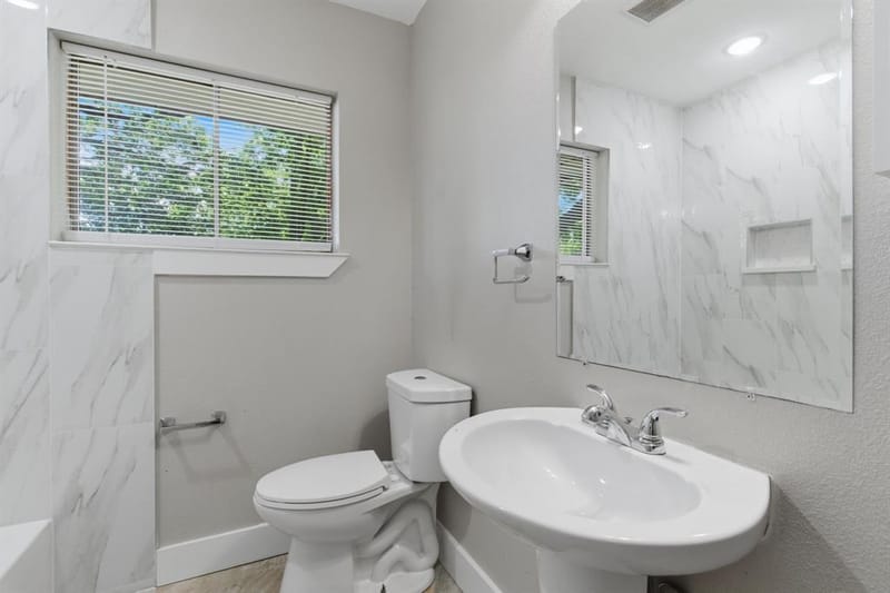 2204 Dunloe Avenue, Dallas TX 75228 - Photo 22