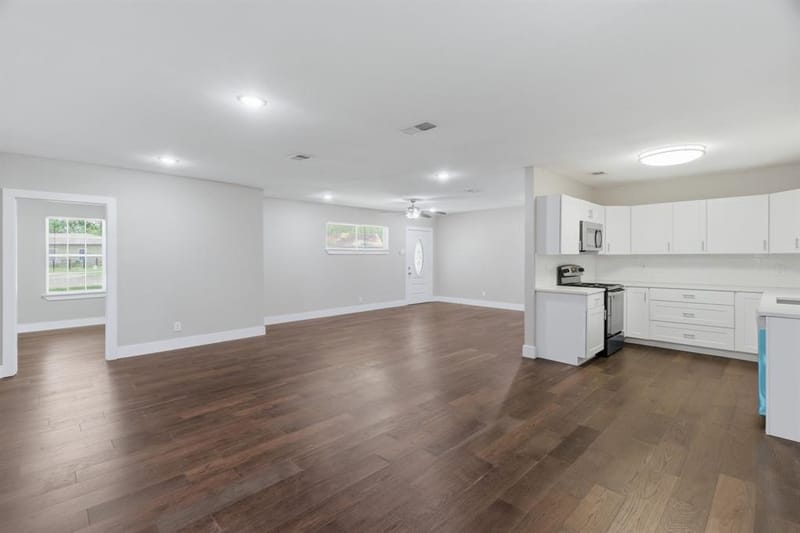 2204 Dunloe Avenue, Dallas TX 75228 - Photo 9