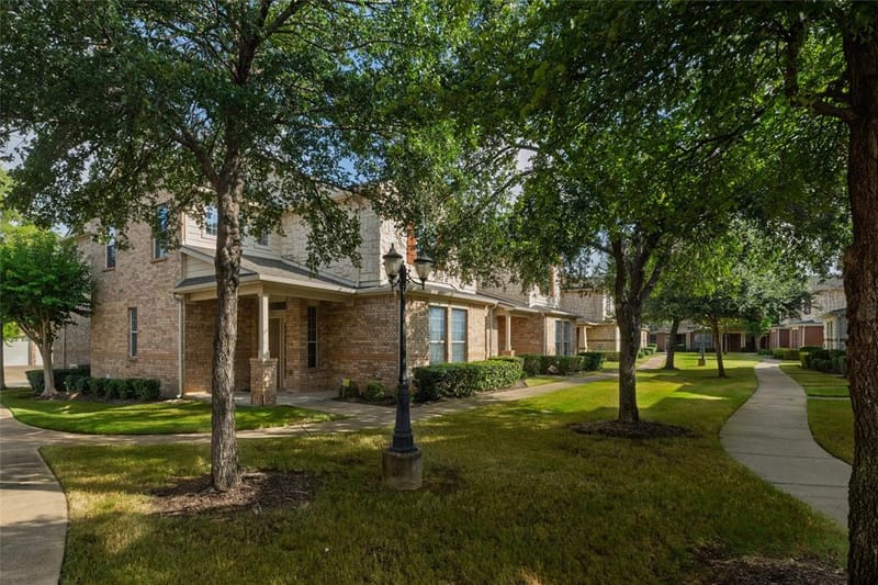 2722 Hyde Park Drive, Grand Prairie TX 75050 - Photo 32