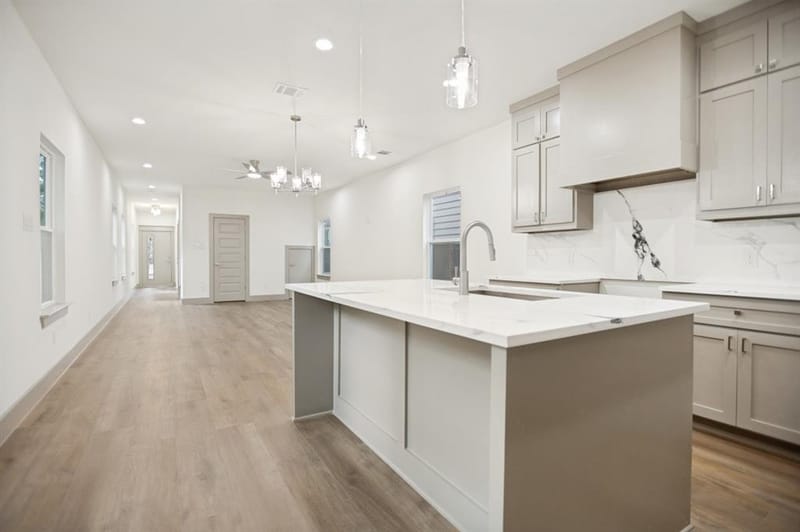 2420 Starks Avenue, Dallas TX 75215 - Photo 10
