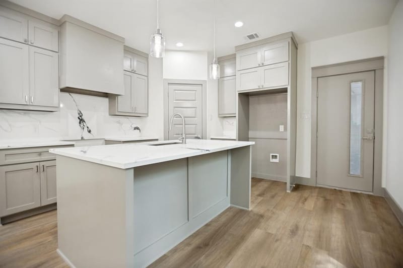 2420 Starks Avenue, Dallas TX 75215 - Photo 11