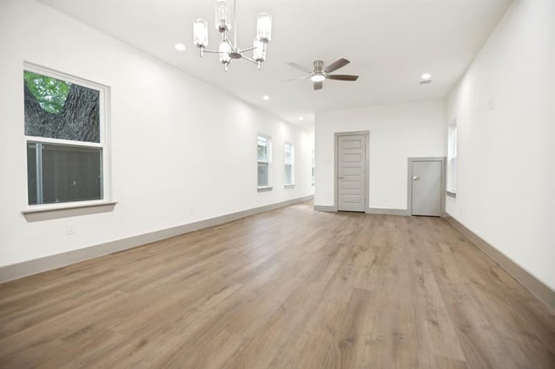 2420 Starks Avenue, Dallas TX 75215 - Photo 4