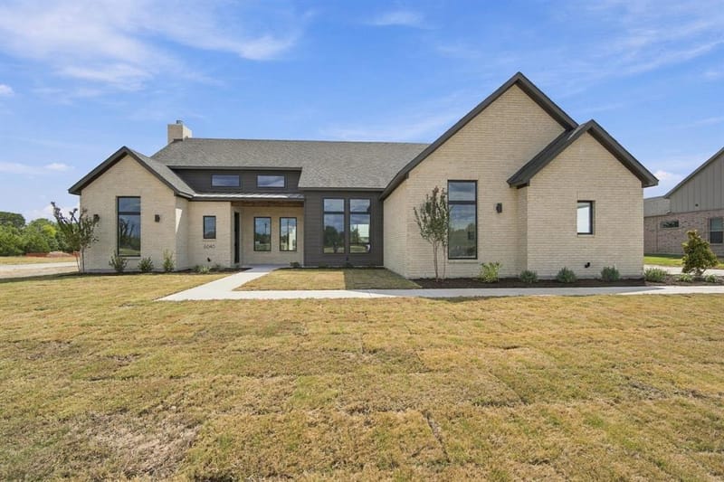6040 Lindenwood Drive, Midlothian TX 76065
