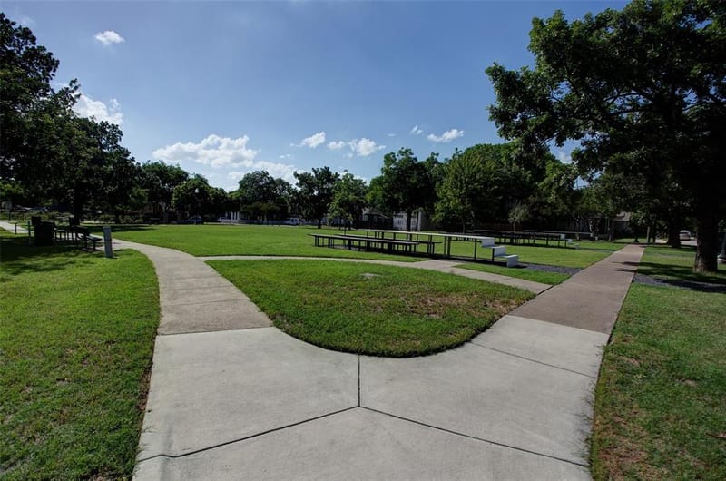 1601 S Henderson Street, Fort Worth TX 76104 - Photo 39
