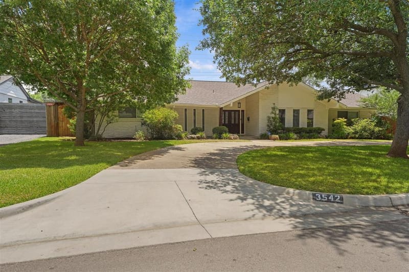 3542 Jubilee Trail, Dallas TX 75229 - Photo 2