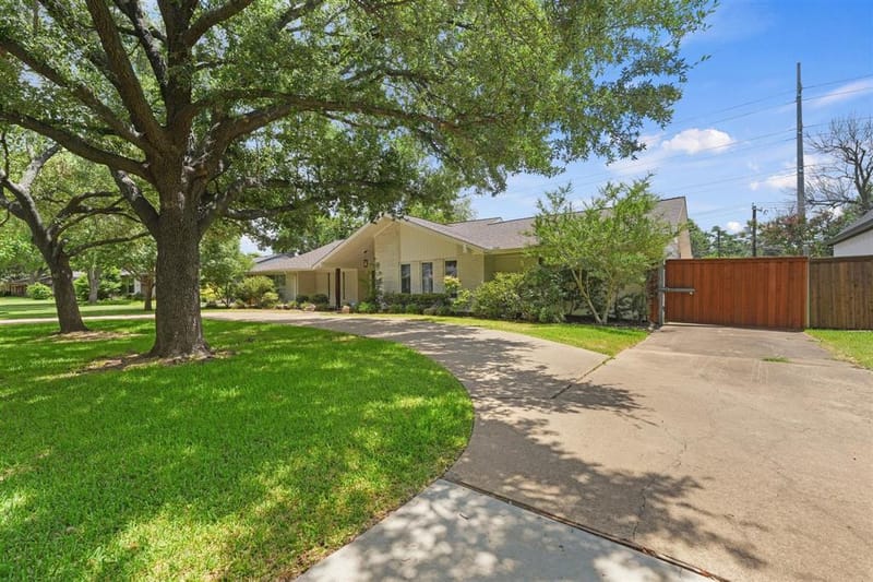 3542 Jubilee Trail, Dallas TX 75229 - Photo 3