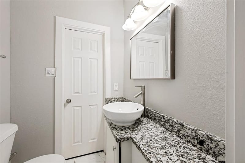 1245 Lowe Street, Fort Worth TX 76110 - Photo 8