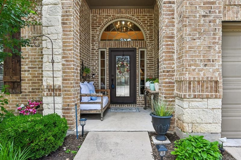 9566 Avalon Drive, Frisco TX 75035 - Photo 2