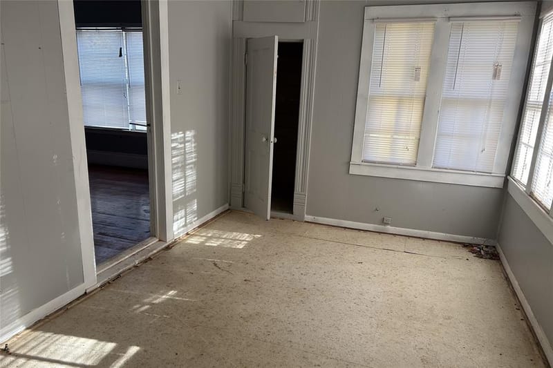 701 S Clements Street, Gainesville TX 76240 - Photo 18