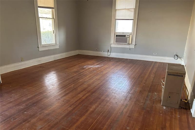 701 S Clements Street, Gainesville TX 76240 - Photo 29