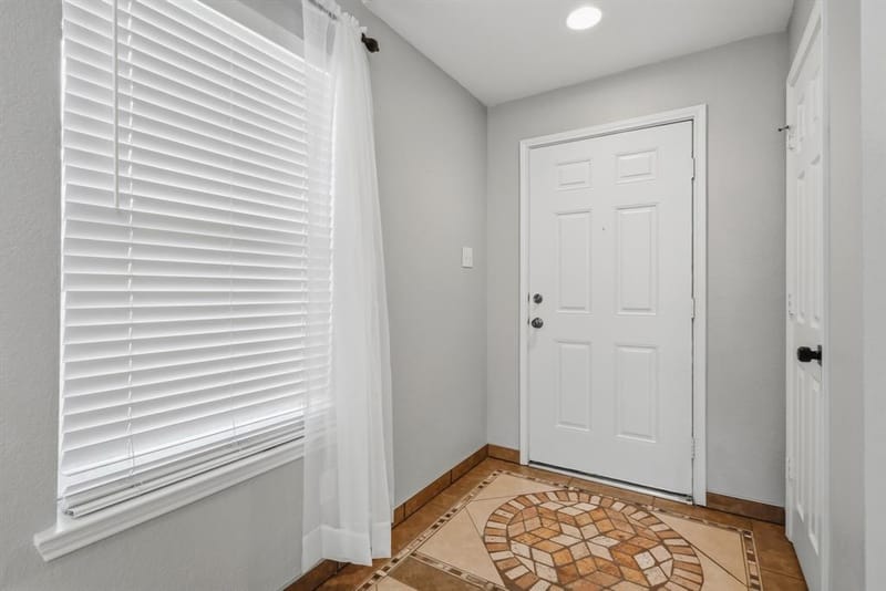 1136 Kachina Lane, Fort Worth TX 76052 - Photo 5