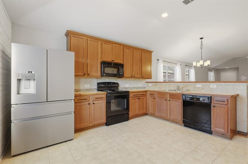 1136 Kachina Lane, Fort Worth TX 76052 - Photo 9