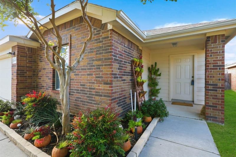 1136 Kachina Lane, Fort Worth TX 76052 - Photo 4