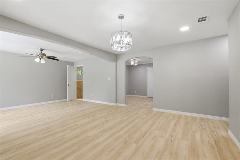 507 E Daugherty Drive, Garland TX 75041 - Photo 5