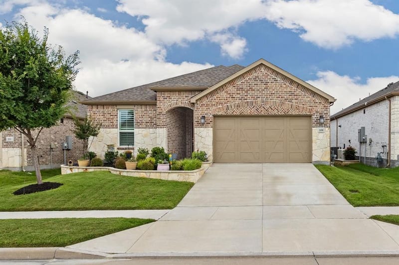 208 Long Pines Drive, McKinney TX 75071 - Photo 2