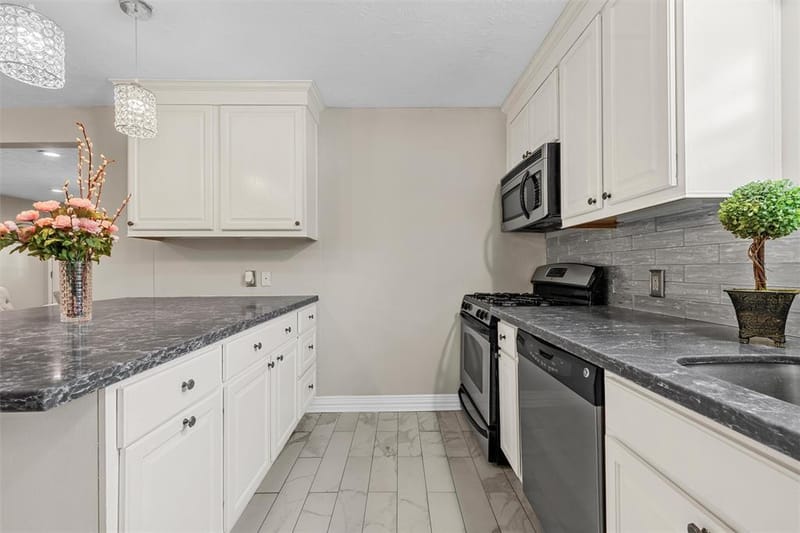 357 Sharron Drive, Woodway TX 76712 - Photo 12