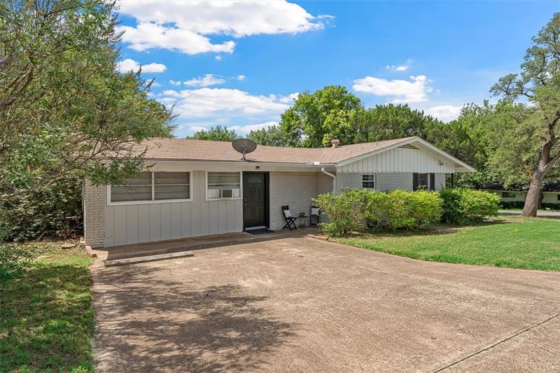 357 Sharron Drive, Woodway TX 76712 - Photo 33
