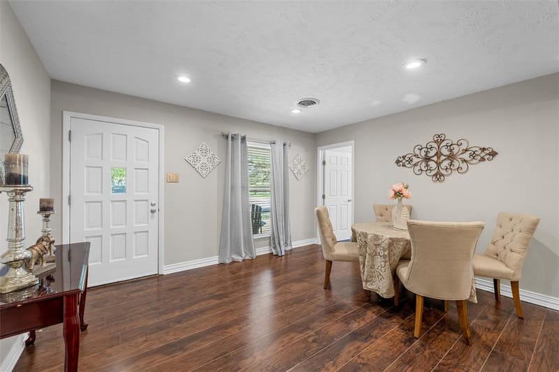 357 Sharron Drive, Woodway TX 76712 - Photo 4