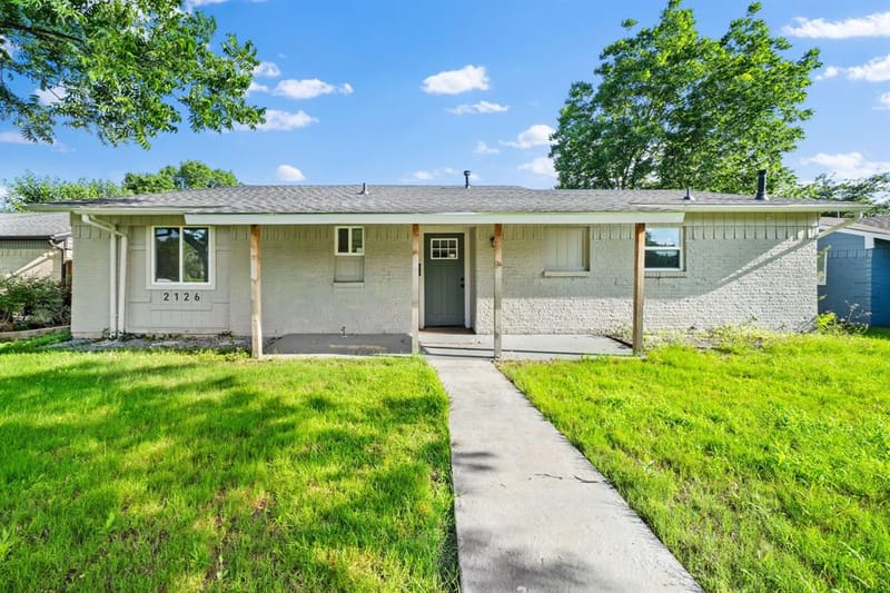 2126 Travis Drive, Carrollton TX 75006 - Photo 6