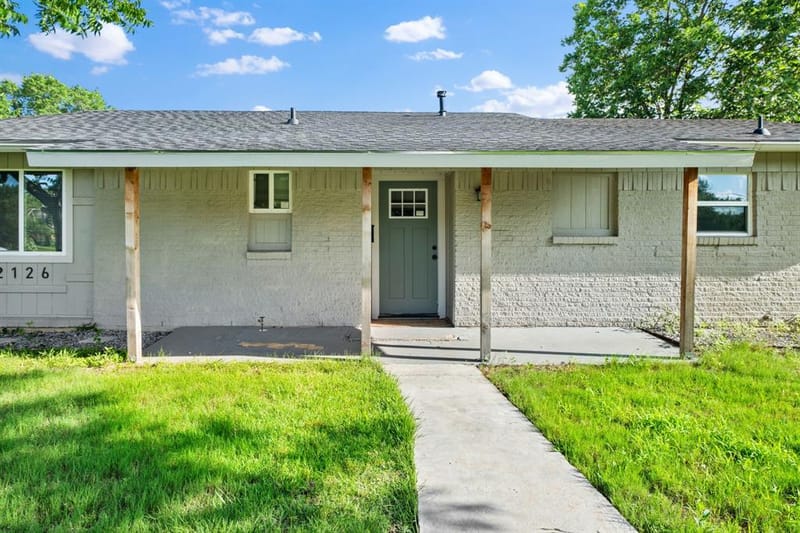 2126 Travis Drive, Carrollton TX 75006 - Photo 9