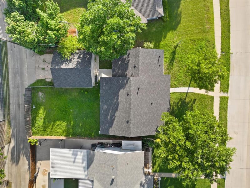 2126 Travis Drive, Carrollton TX 75006 - Photo 38