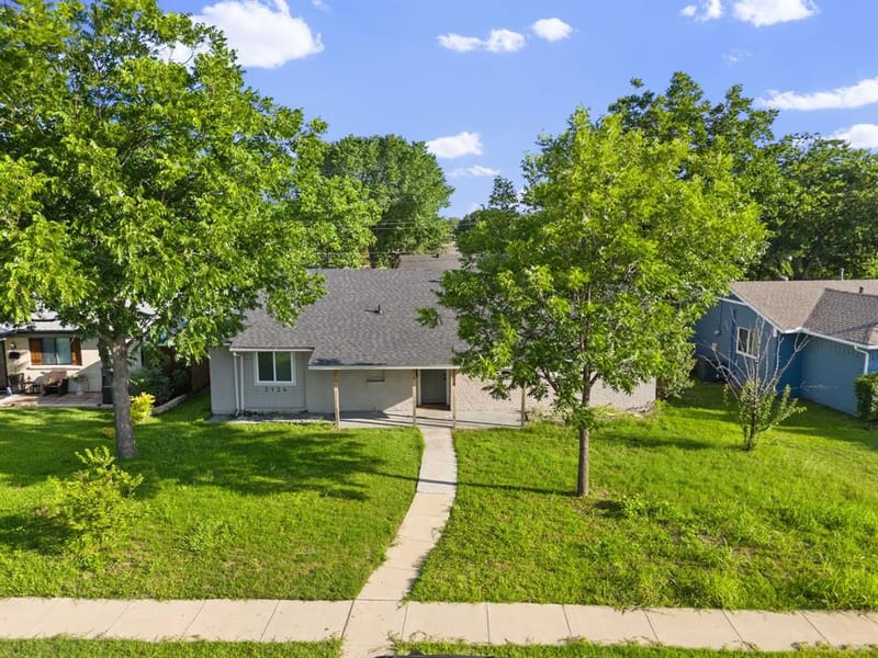2126 Travis Drive, Carrollton TX 75006 - Photo 33