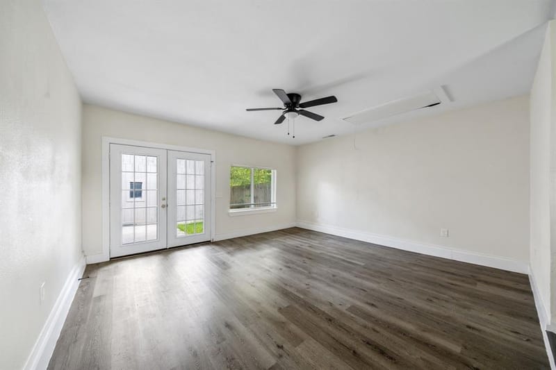 2126 Travis Drive, Carrollton TX 75006 - Photo 14