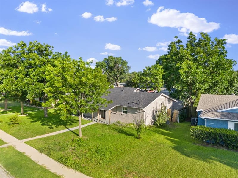 2126 Travis Drive, Carrollton TX 75006 - Photo 39