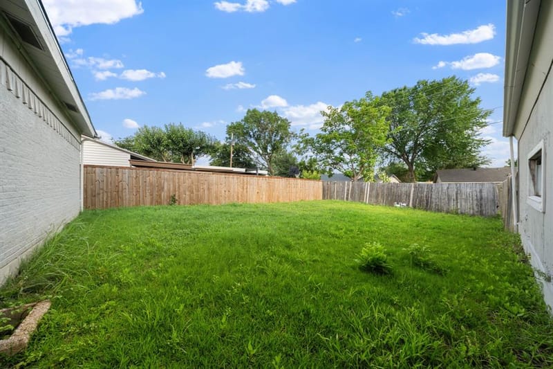 2126 Travis Drive, Carrollton TX 75006 - Photo 29