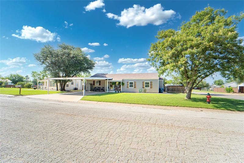 1400 W Wheeler Street, Breckenridge TX 76424 - Photo 21