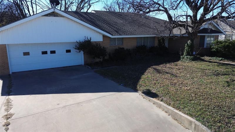 1306 E Central, Comanche TX 76442