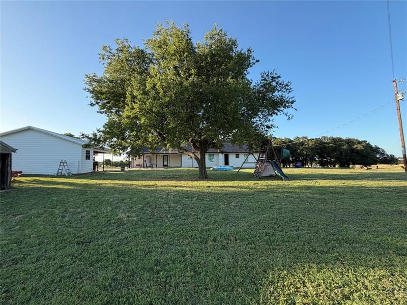 1306 Mcdaniel Street, Callisburg TX 76240 - Photo 9