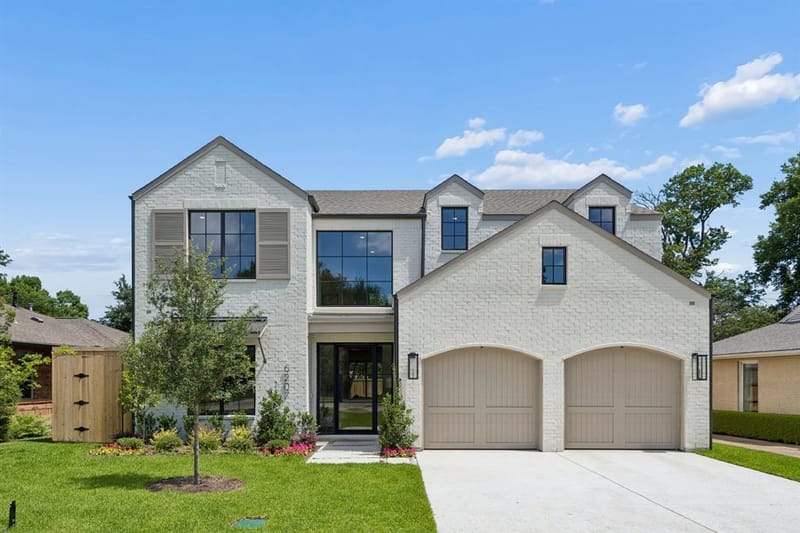 6207 Sudbury Drive, Dallas TX 75214 - Photo 2