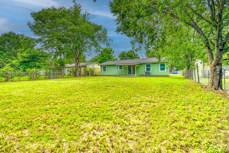 10020 Homeplace Drive, Dallas TX 75217 - Photo 30