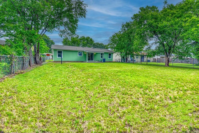 10020 Homeplace Drive, Dallas TX 75217 - Photo 29