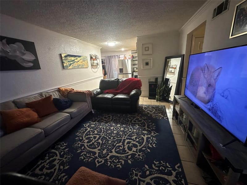 2133 Greenway Street, Arlington TX 76010 - Photo 3