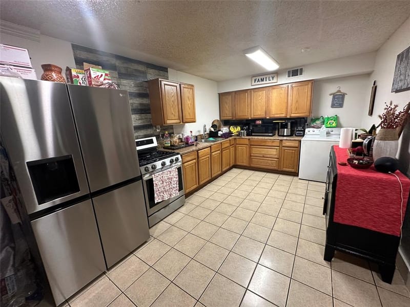 2133 Greenway Street, Arlington TX 76010 - Photo 10