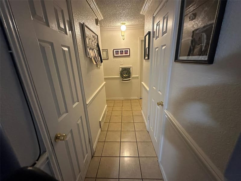 2133 Greenway Street, Arlington TX 76010 - Photo 4