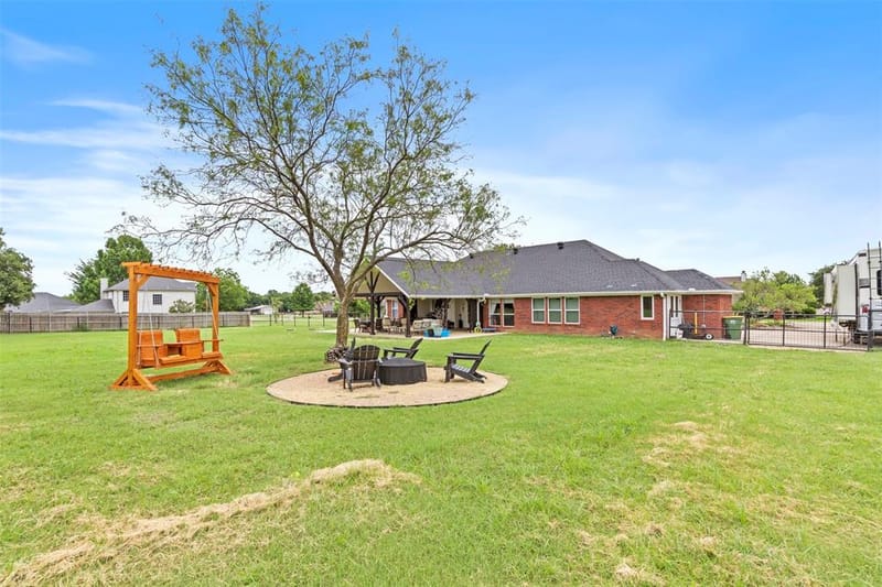 3909 Timbercrest Drive E, Burleson TX 76028 - Photo 34
