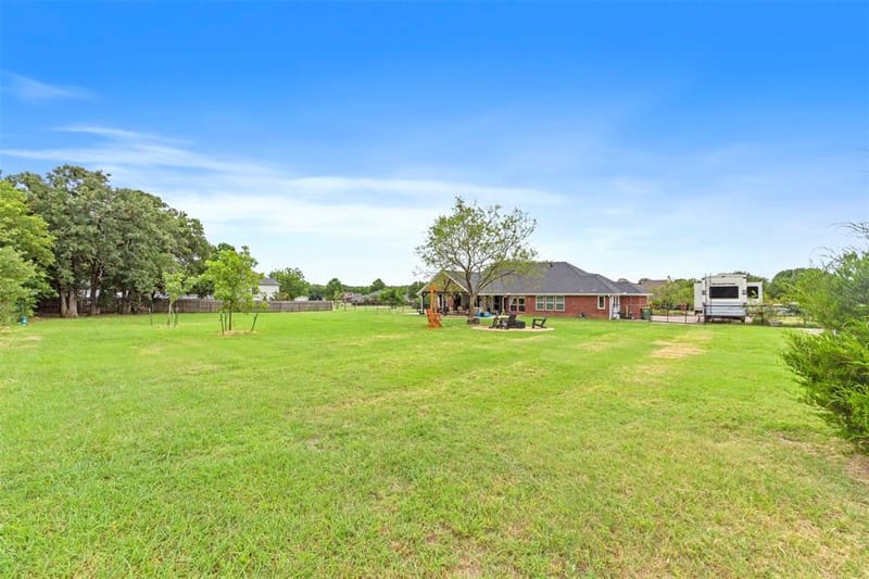 3909 Timbercrest Drive E, Burleson TX 76028 - Photo 35