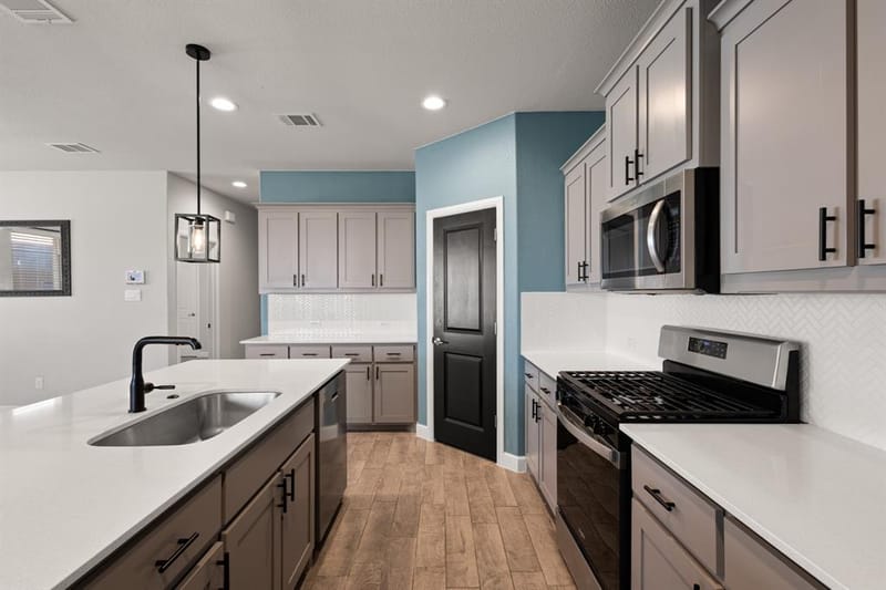 179 Dogwood Avenue, Rhome TX 76078 - Photo 8