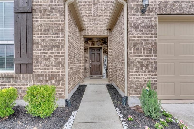 3210 S Linham Drive, Mansfield TX 76084 - Photo 3