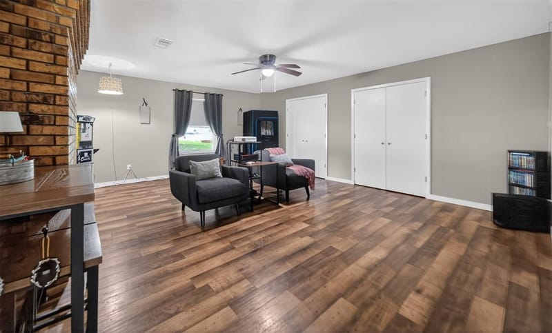 709 S Oak Street, Van TX 75790 - Photo 8