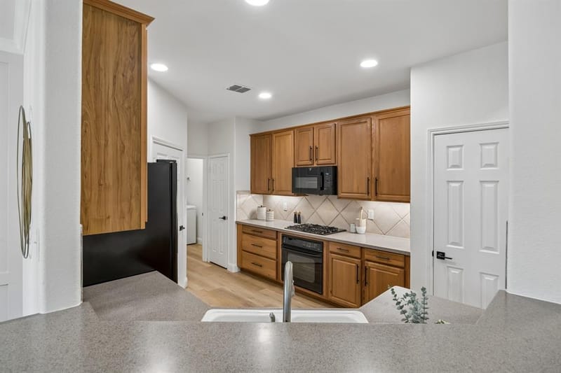 559 Hawken Drive, Coppell TX 75019 - Photo 17