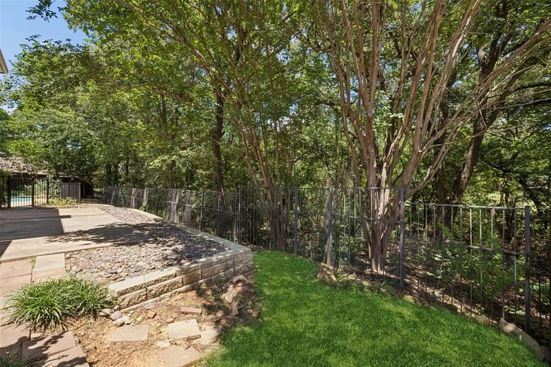 2401 Pinehurst Court, Highland Village TX 75077 - Photo 26