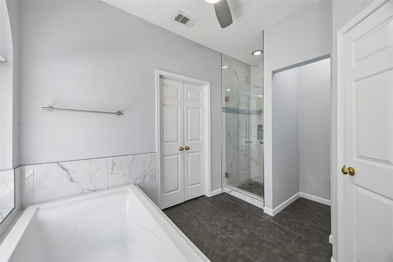 2401 Pinehurst Court, Highland Village TX 75077 - Photo 10